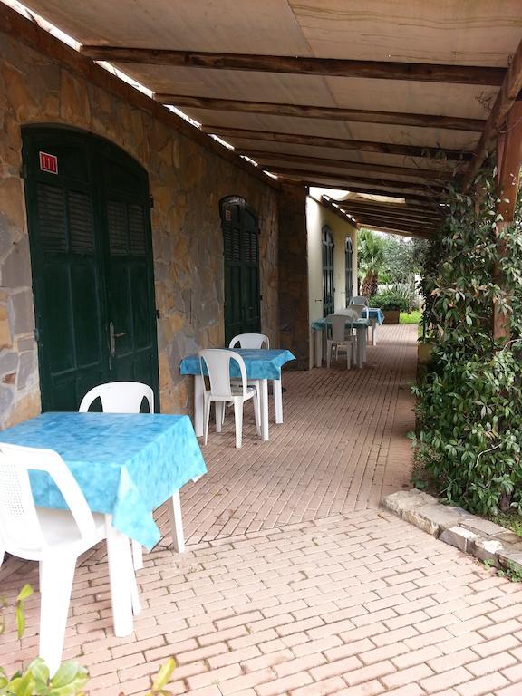 Albergo Ristorante Lucciola Santo Stefano al Mare Exterior foto